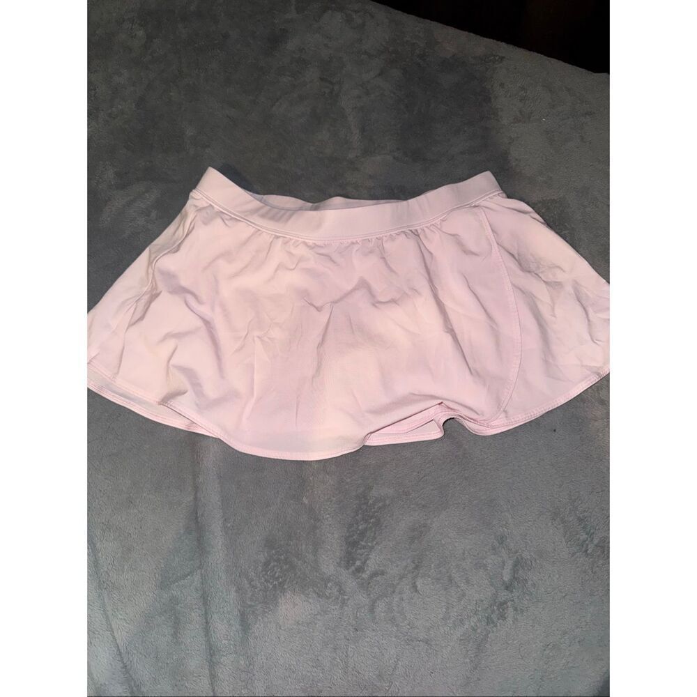 Gilly Hicks light pink skort size medium